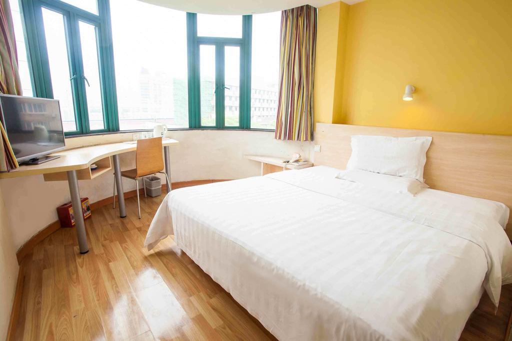 7Days Inn Foshan Dongfang Square Walmart Номер фото