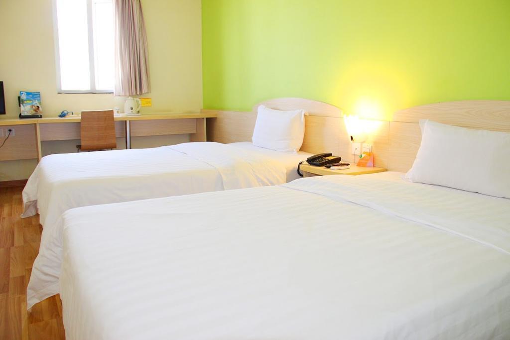 7Days Inn Foshan Dongfang Square Walmart Экстерьер фото