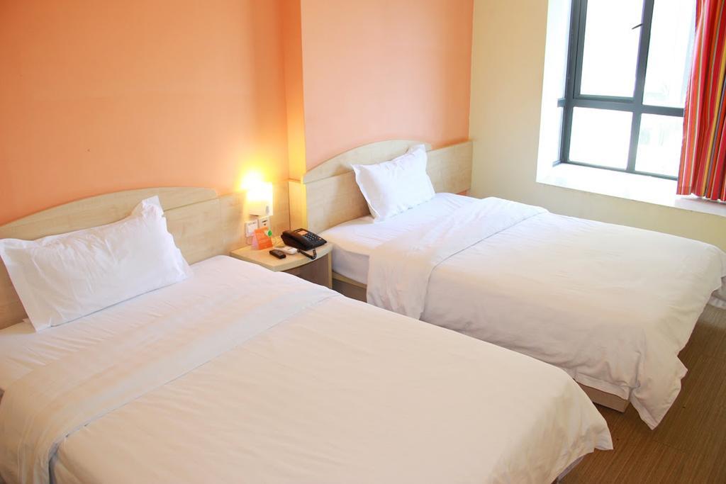 7Days Inn Foshan Dongfang Square Walmart Экстерьер фото