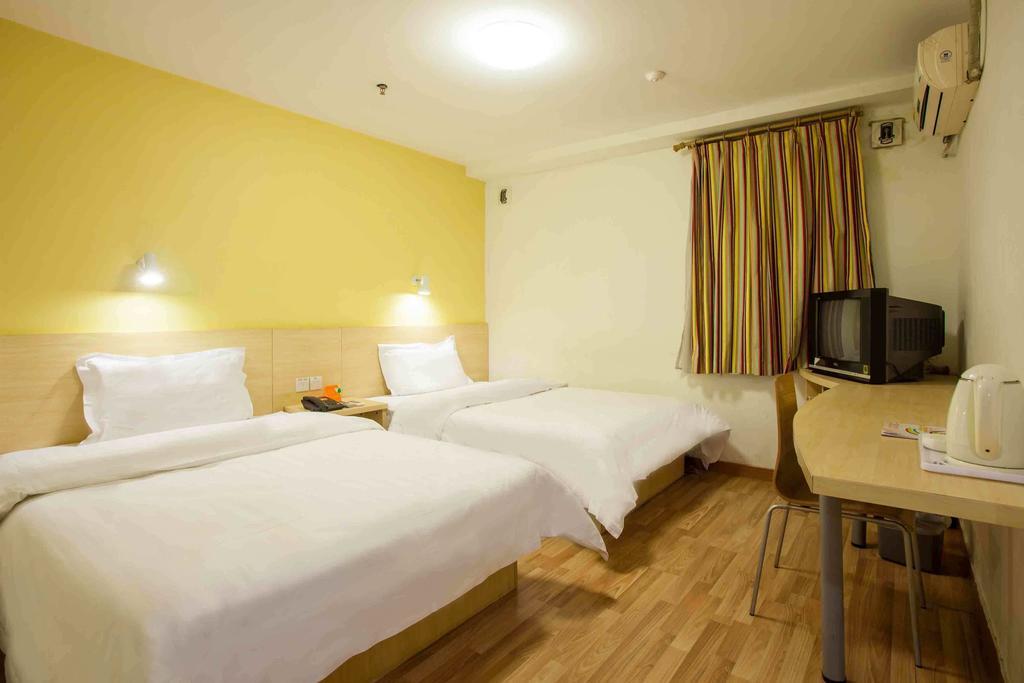 7Days Inn Foshan Dongfang Square Walmart Номер фото